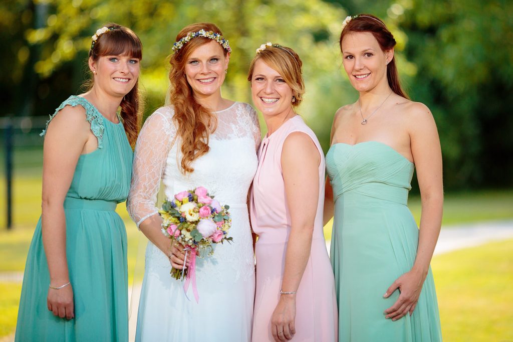 Fotos der Brautjungfern bei Hochzeit im Rittmeister bei Werder
