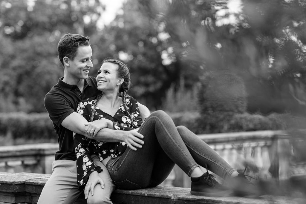 Verlobungsfotos im Park in Potsdam
