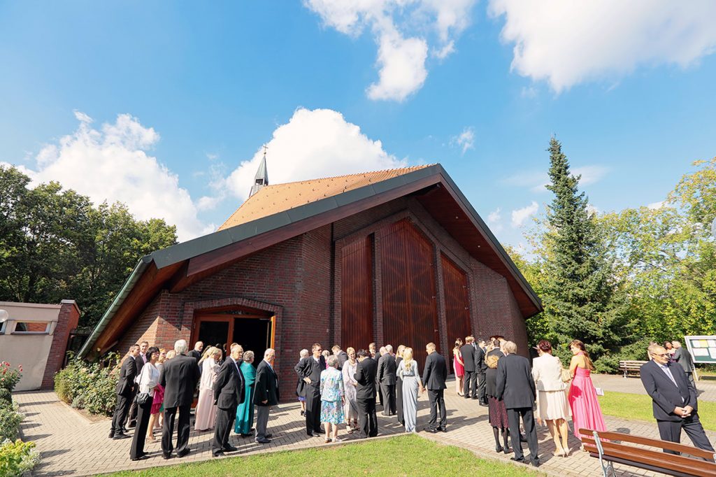 Trauung einer Hochzeit in der Kirche in Britz