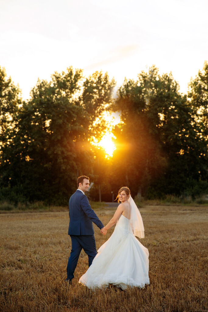 Brautpaar bei Sonnenuntergang in Ketzin