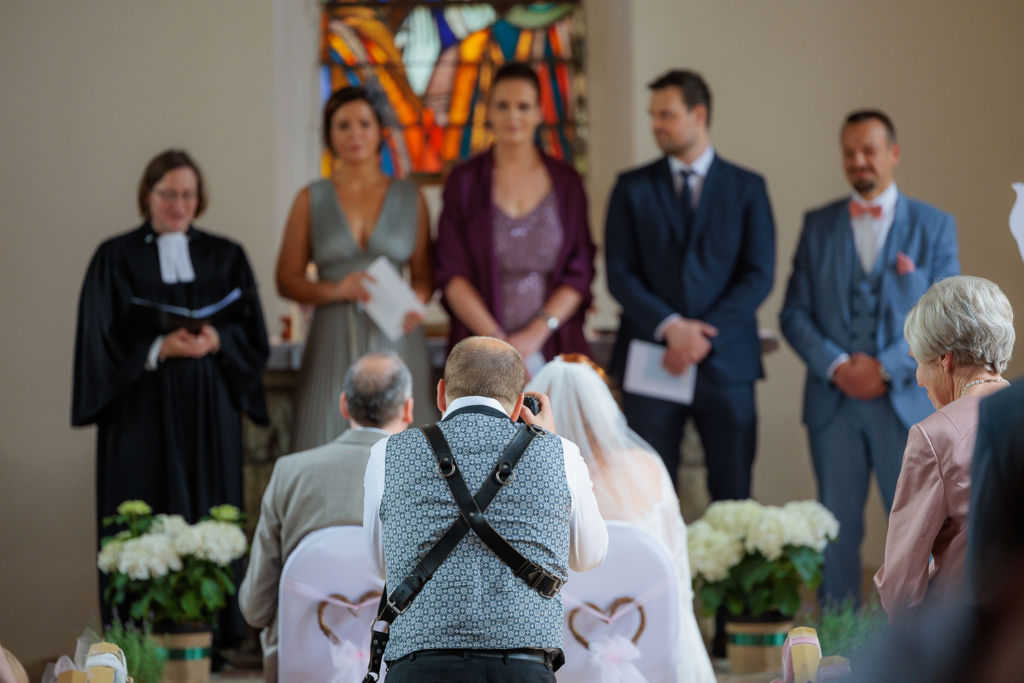 Hochzeitsfotograf bei kirchlicher Trauung
